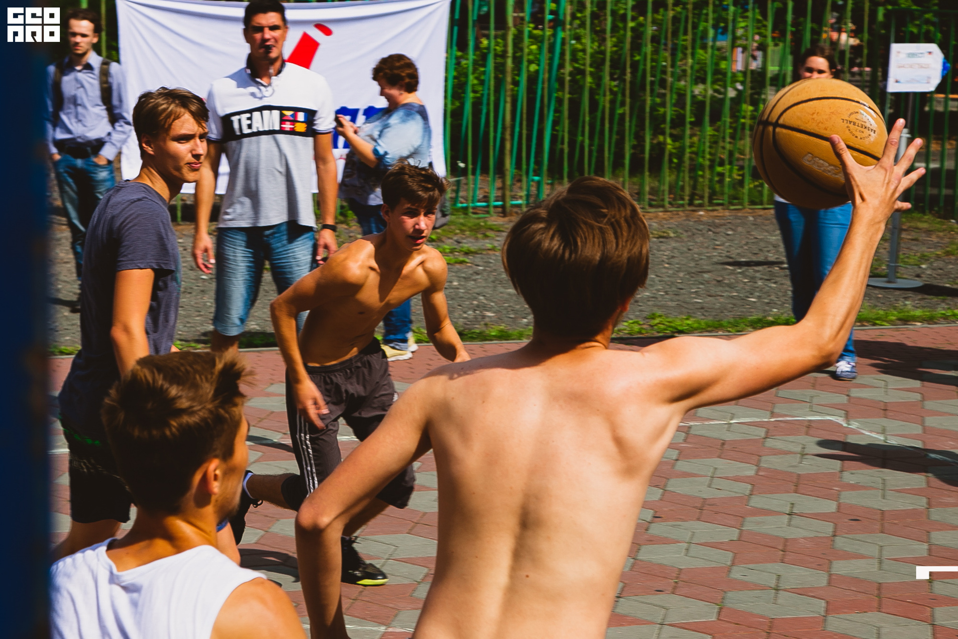 0162 190810 Оранжевый мяч.jpg