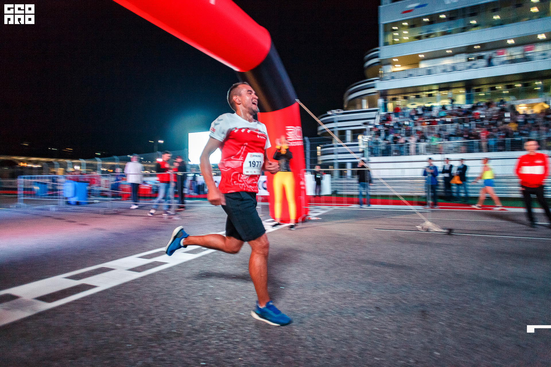 28_09_19 ночной забег лукойл_535.jpg