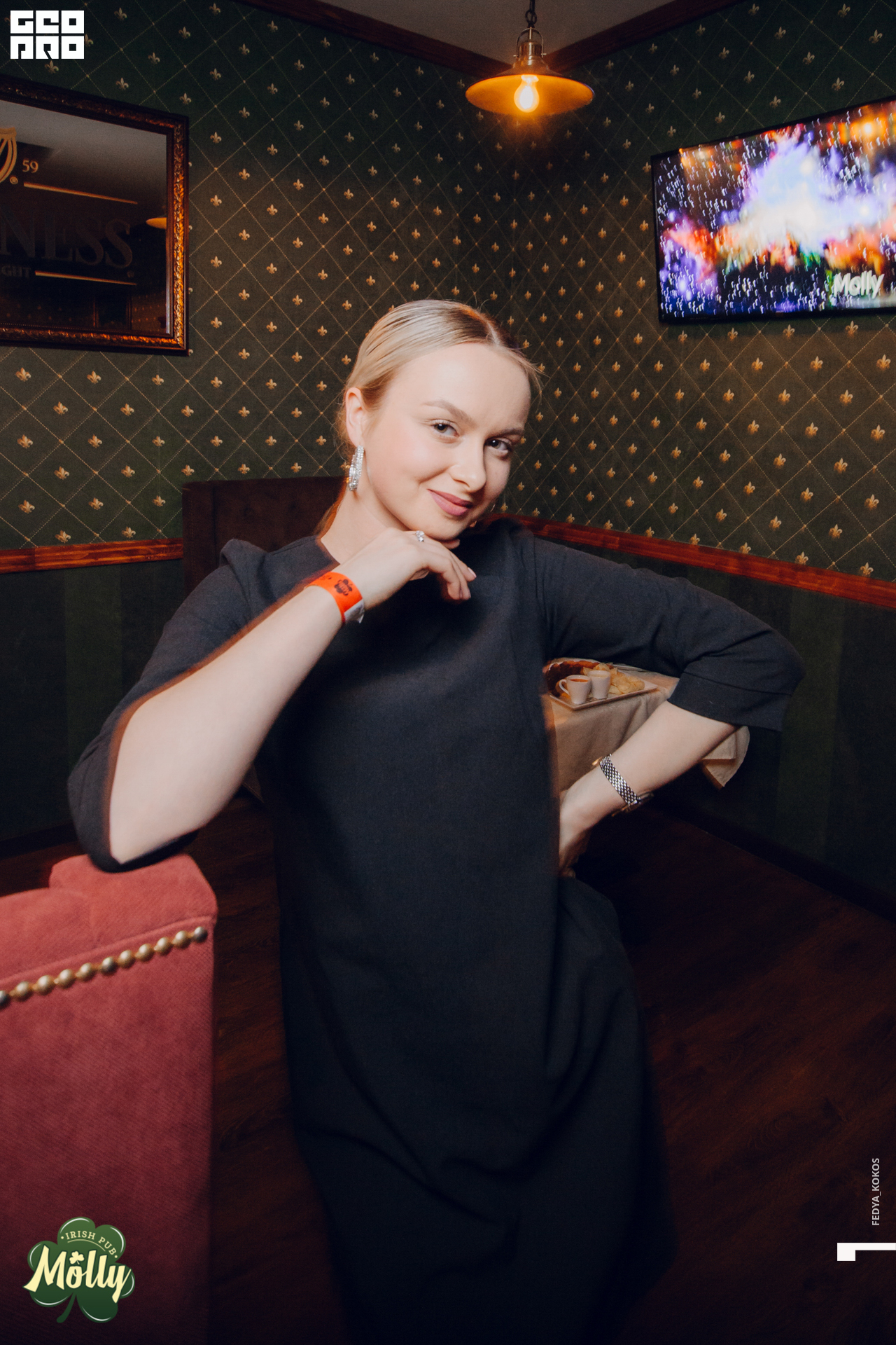 19-10-04 23-37-53.jpg