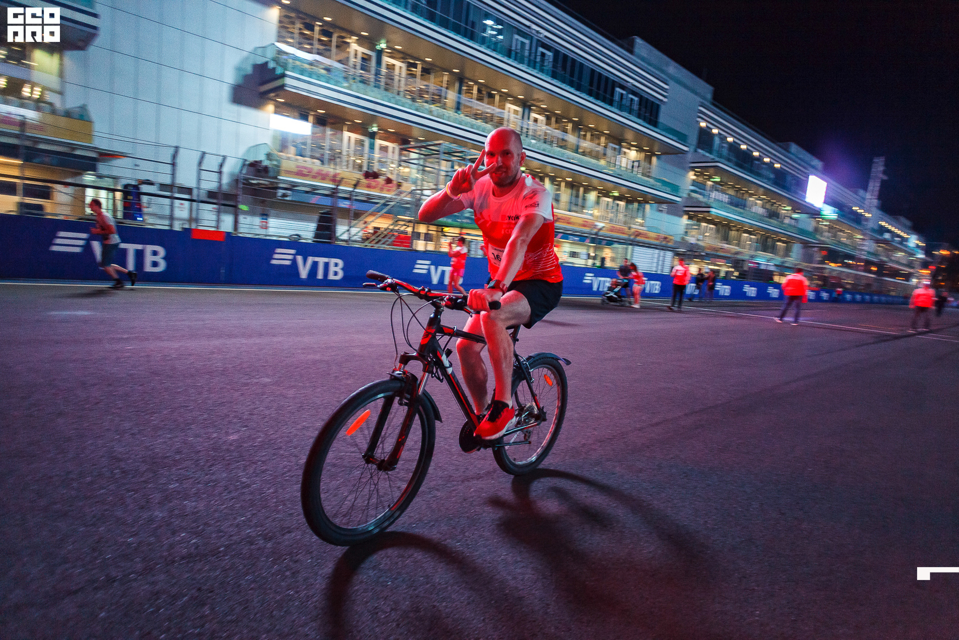 28_09_19 ночной забег лукойл_240.jpg