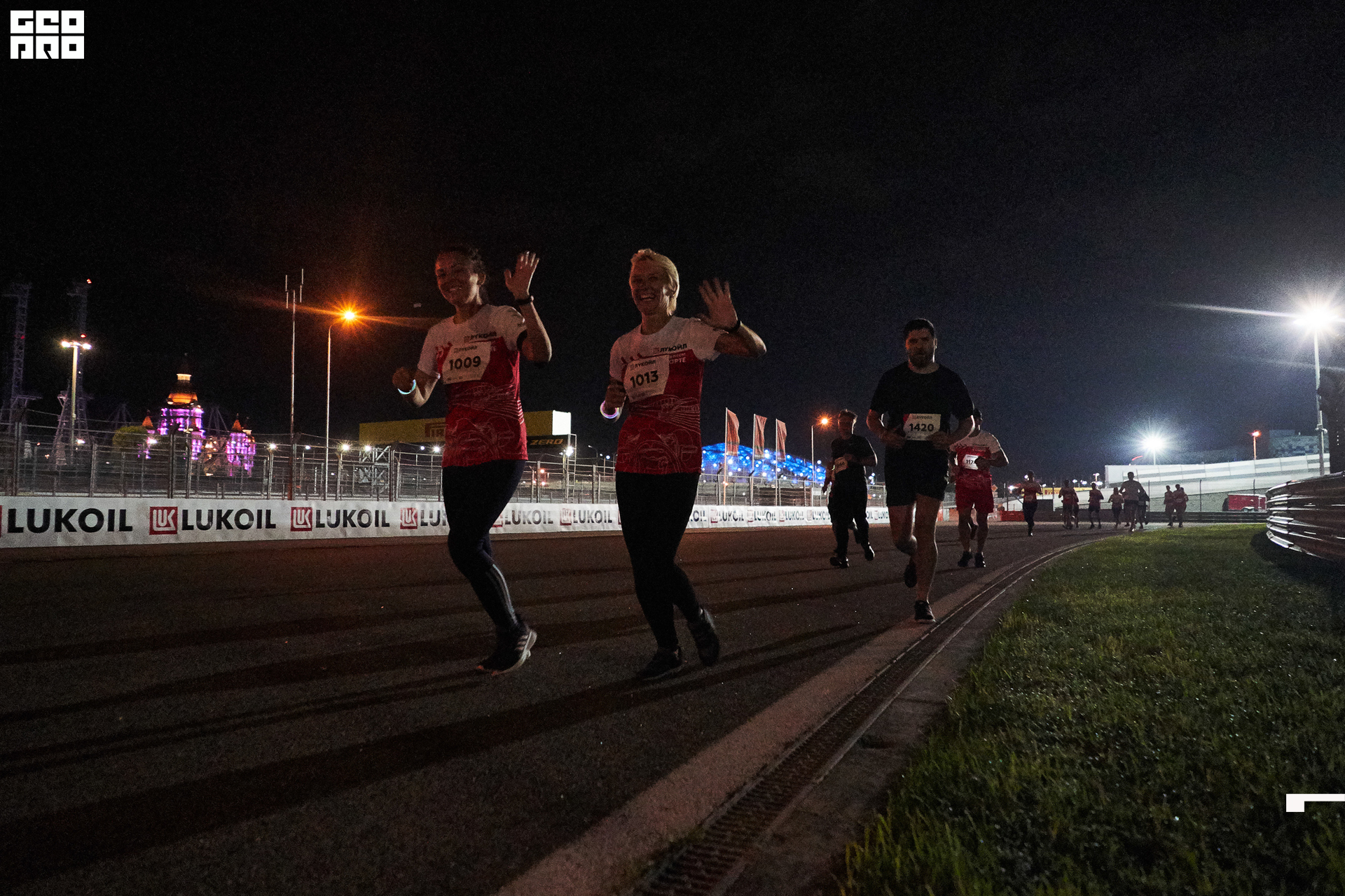 28_09_19 ночной забег лукойл_450.jpg