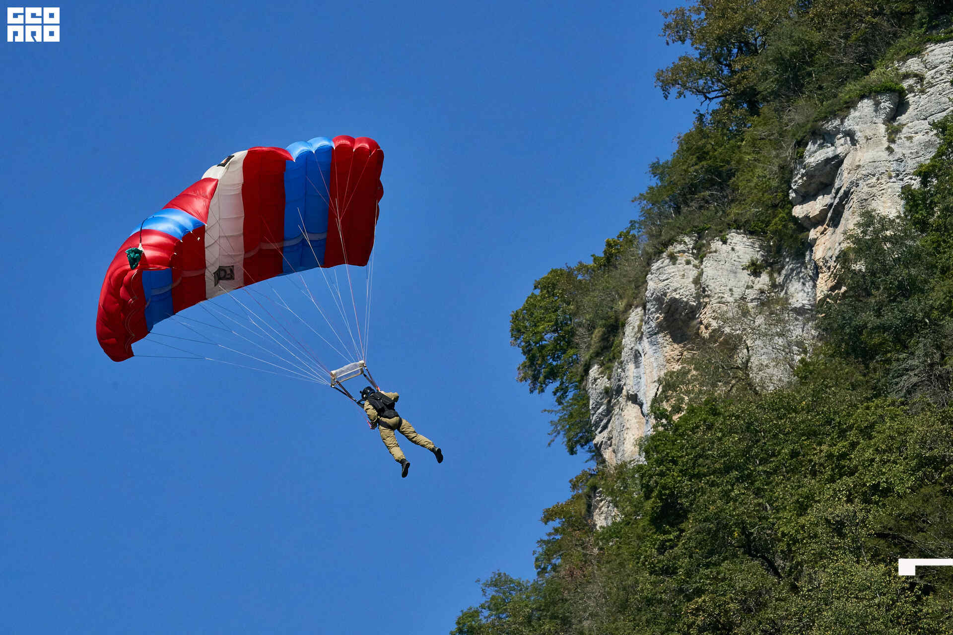 10_10_19 Base Jumping_119.jpg