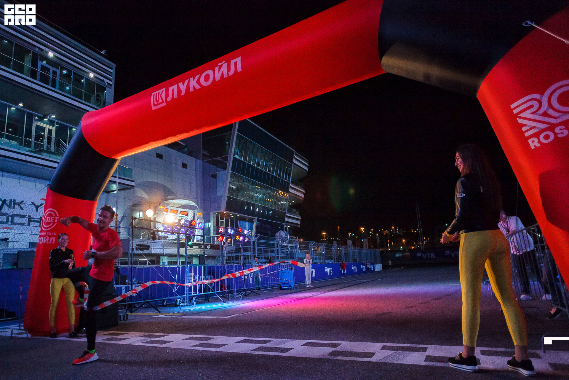 28_09_19 ночной забег лукойл_530.jpg