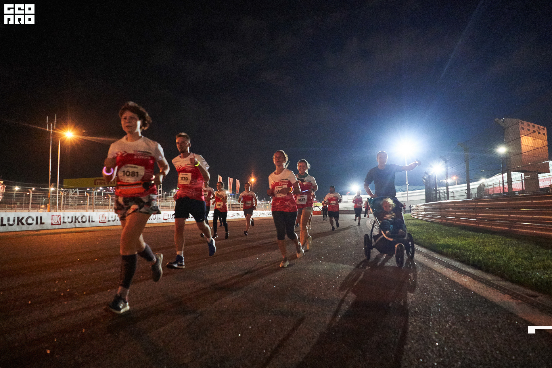 28_09_19 ночной забег лукойл_493.jpg