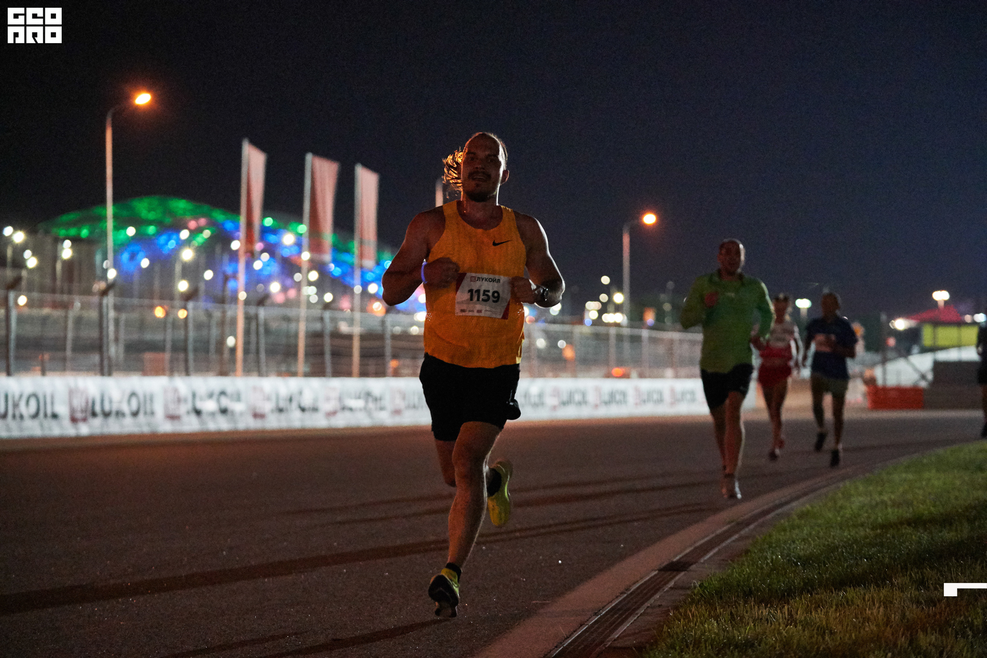 28_09_19 ночной забег лукойл_320.jpg