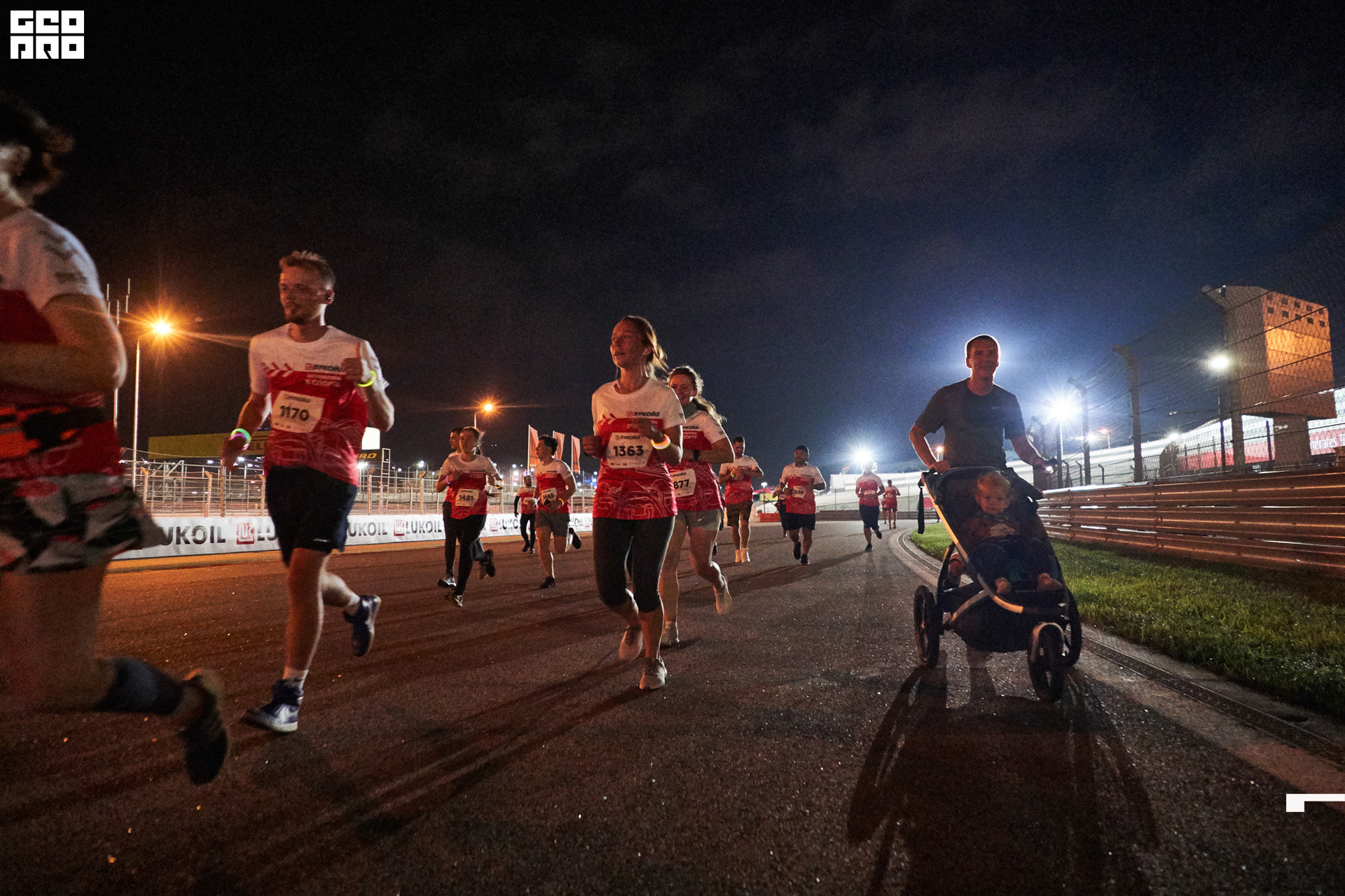 28_09_19 ночной забег лукойл_494.jpg