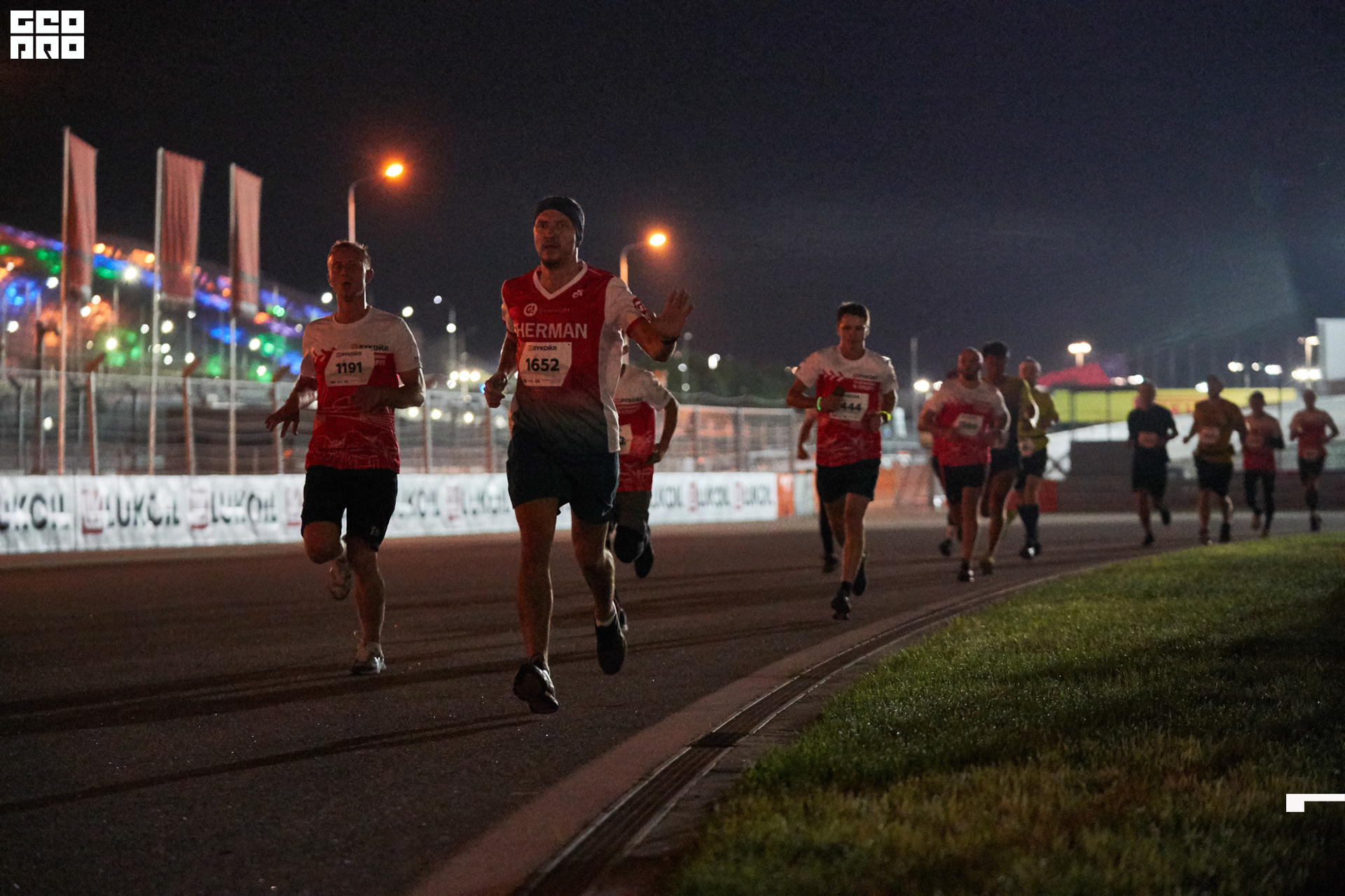 28_09_19 ночной забег лукойл_360.jpg