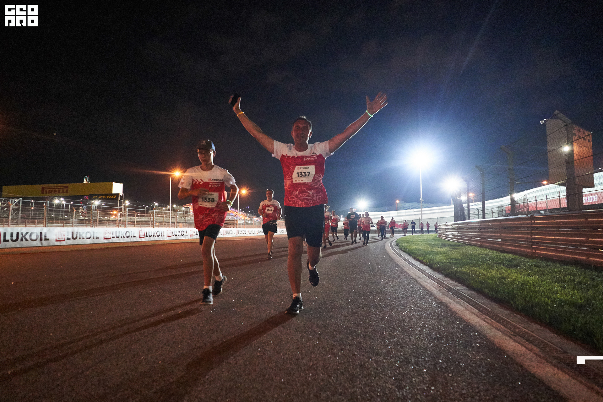 28_09_19 ночной забег лукойл_500.jpg