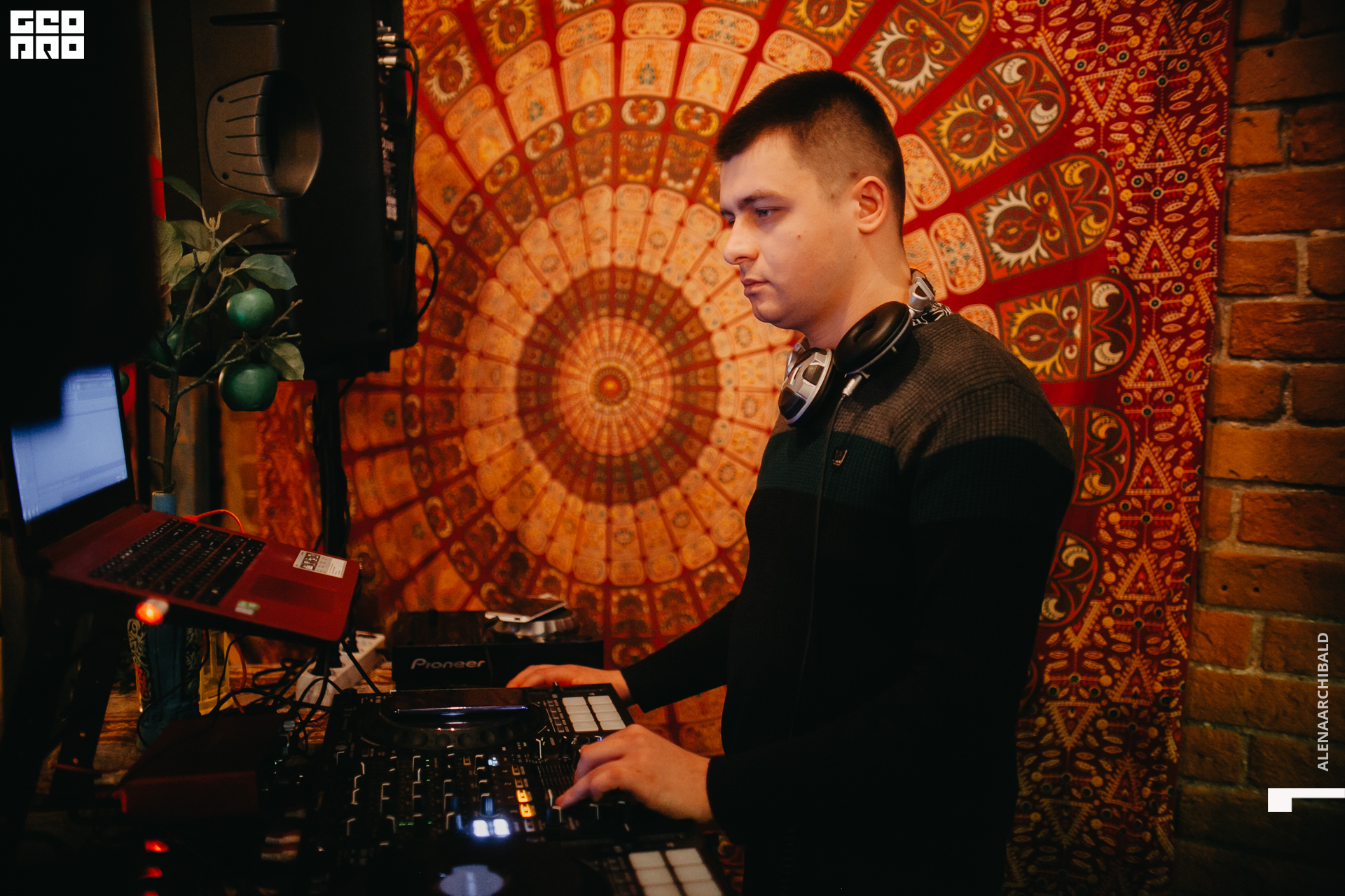 2020-02-14 20-00-09_alenaarchibald_0032.jpg