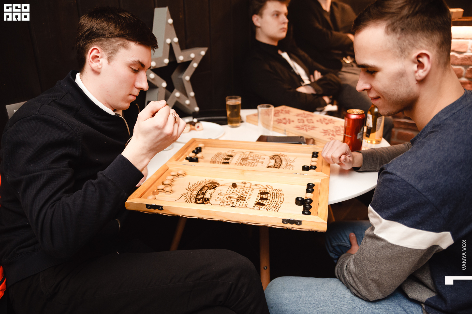 2020-02-22 22-00-00_vox_008.jpg