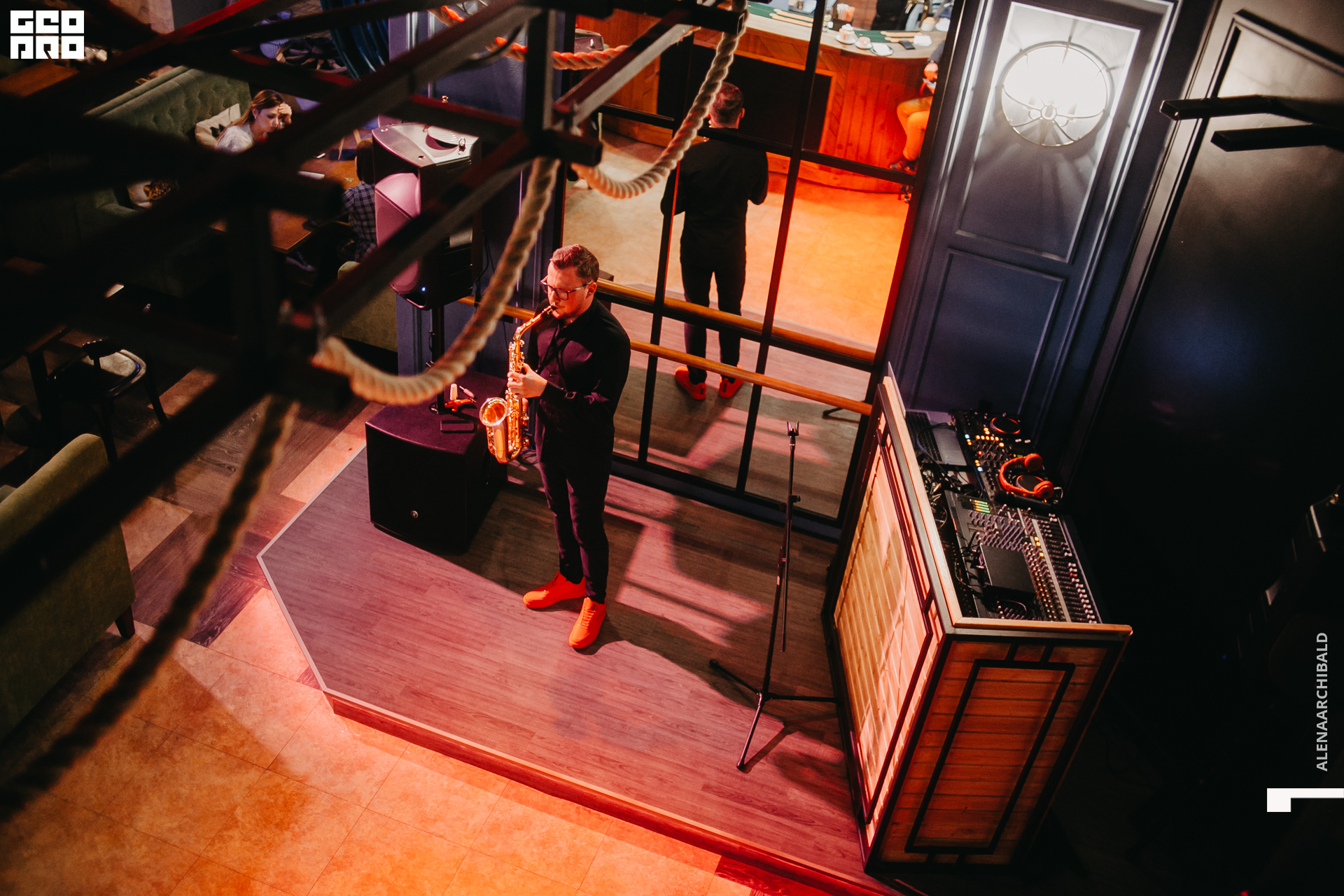 2020-02-21 20-00-21_alenaarchibald_0036.jpg