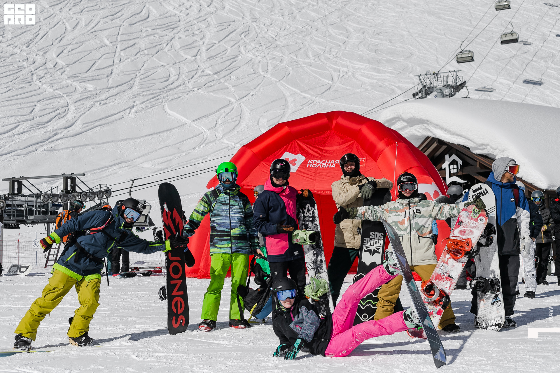 AI2V8276-52 копия.jpg