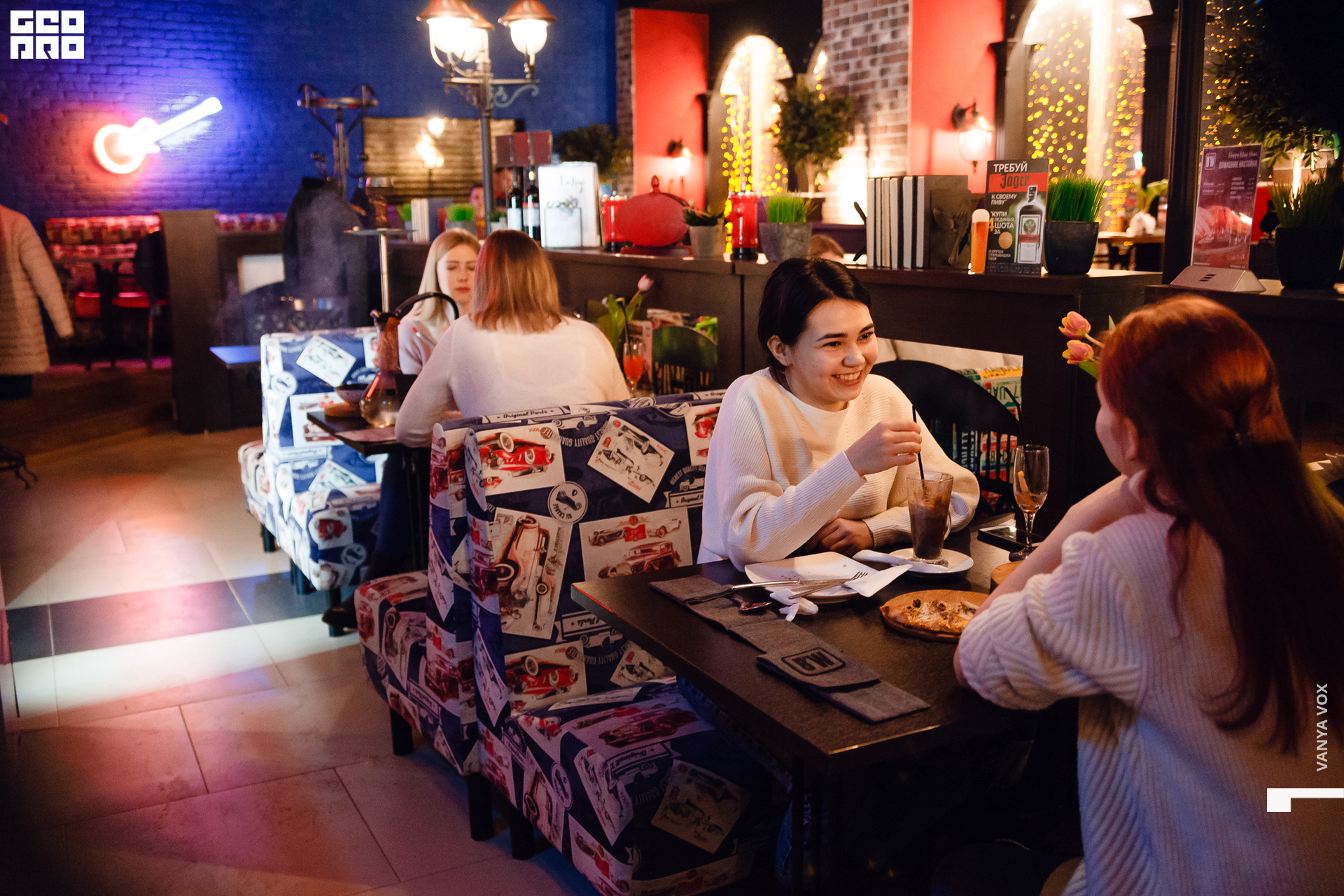 2020-03-08 18-00-00_vox_019.jpg