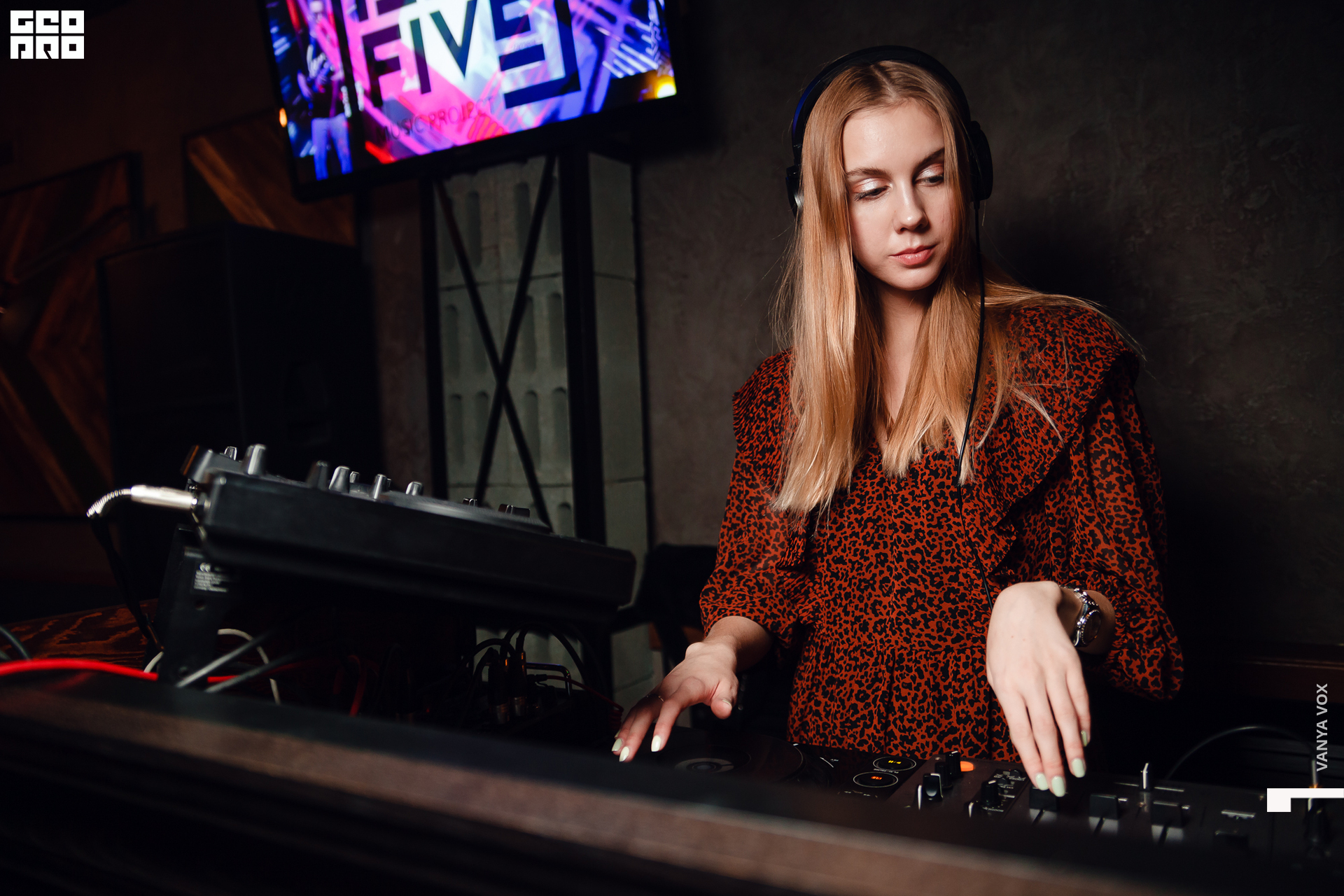 2020-03-08 21-00-00_vox_012.jpg