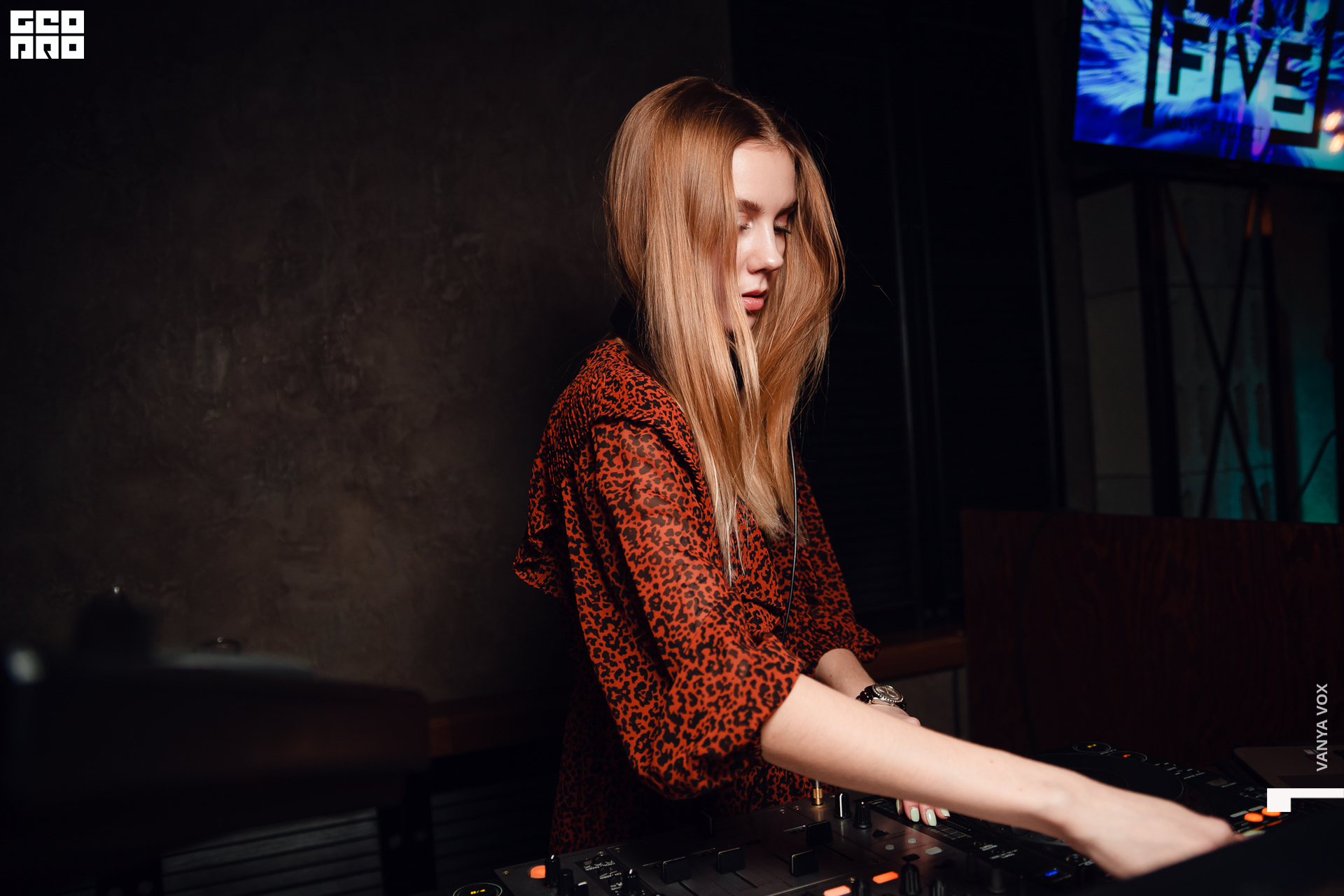 2020-03-08 21-00-00_vox_019.jpg