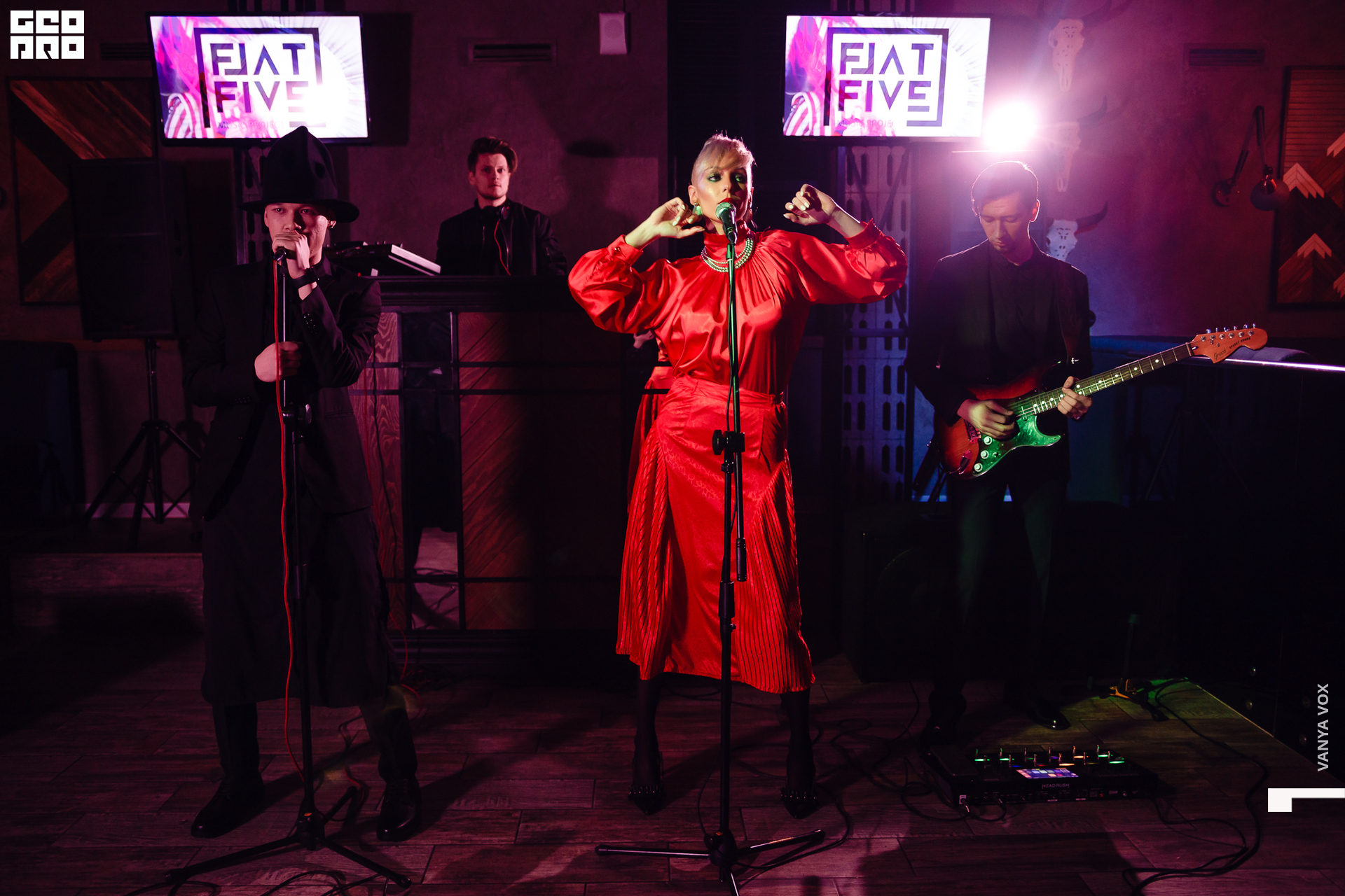 2020-03-08 21-00-00_vox_029.jpg