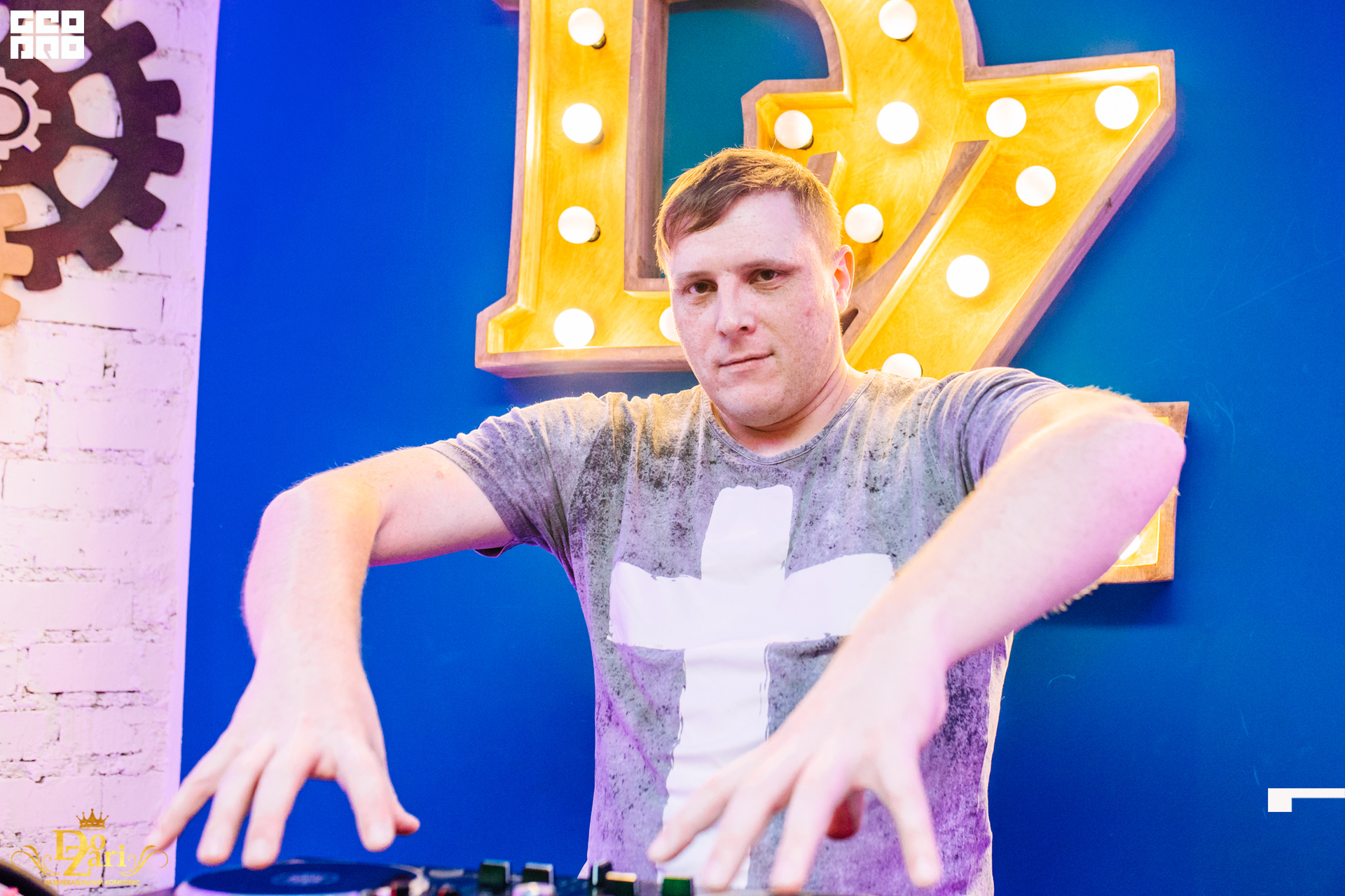 20-03-13 22-58-36.jpg