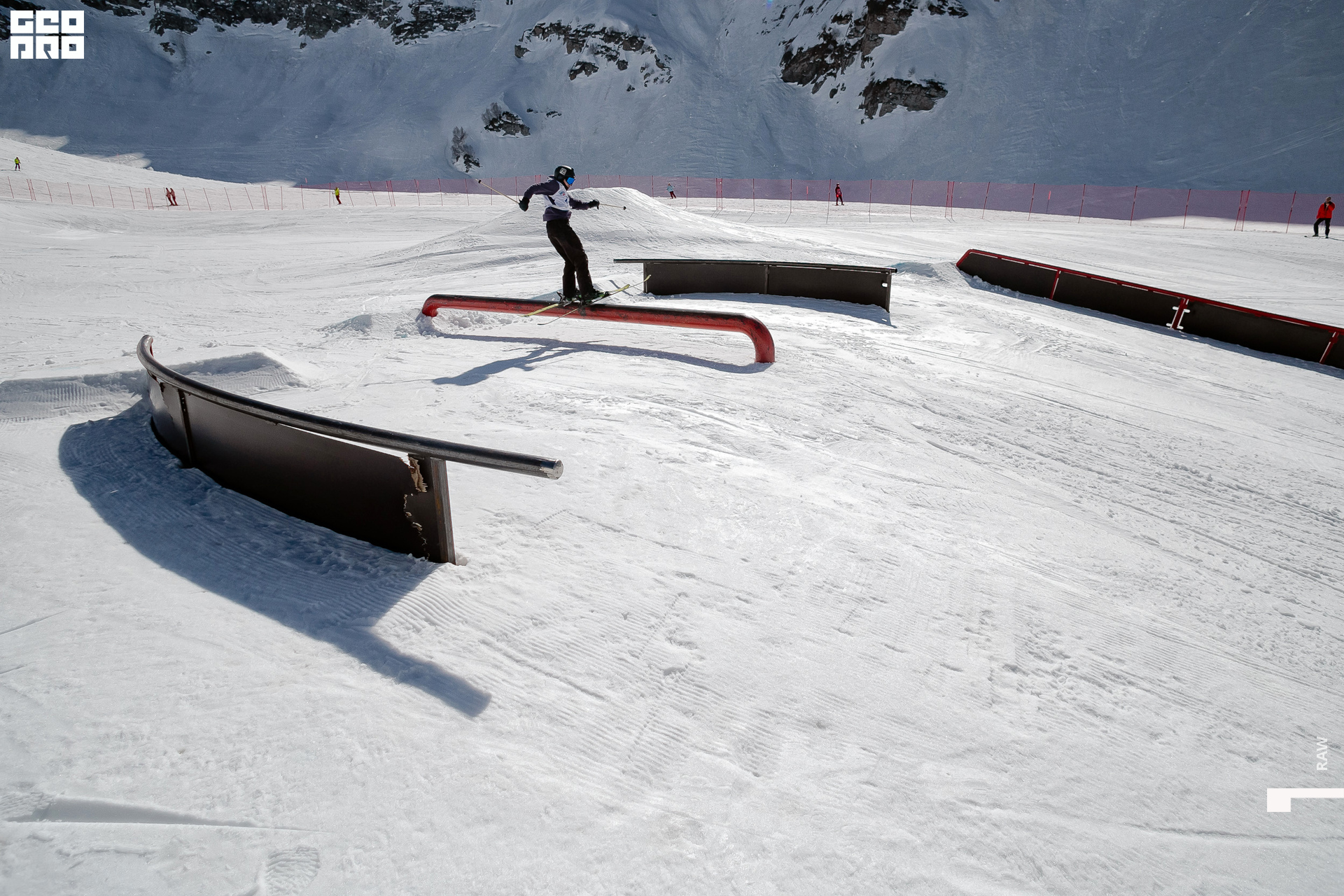 AI2V3939-132 копия.jpg