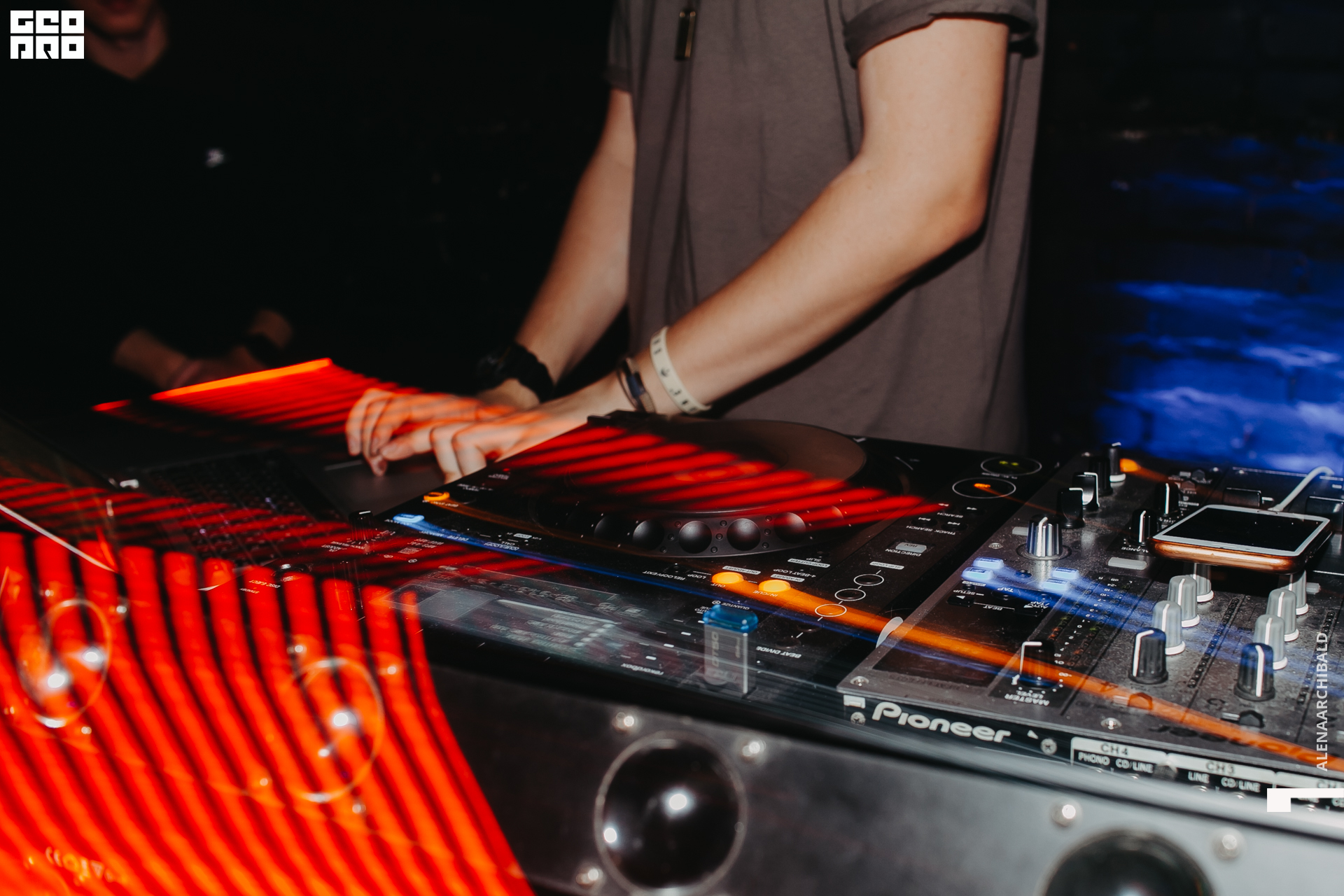 2020-09-12 01-01-04_alenaarchibald_0008.jpg