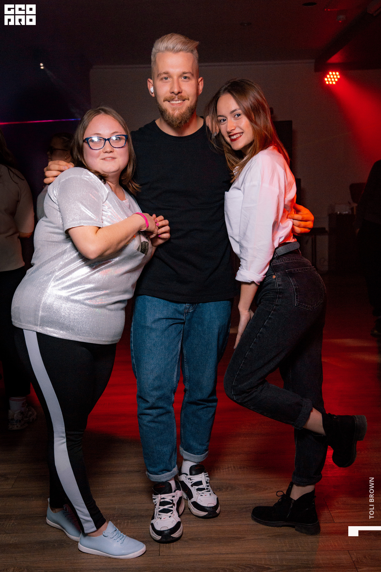 _025_19.09.20_Toli Brown.jpg