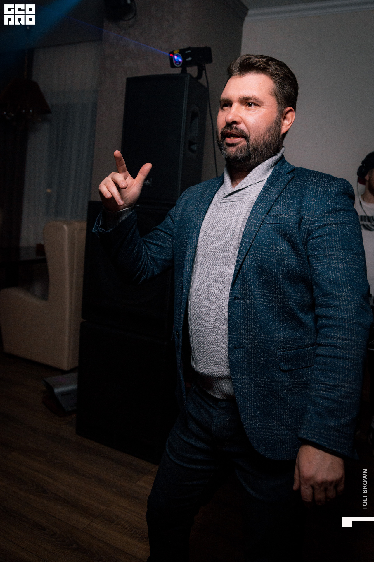 _043_19.09.20_Toli Brown.jpg