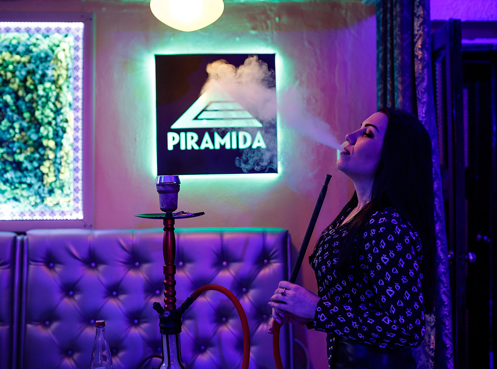 караоке-кафе Пирамида