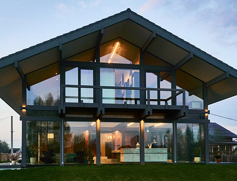 Стеклянный дом