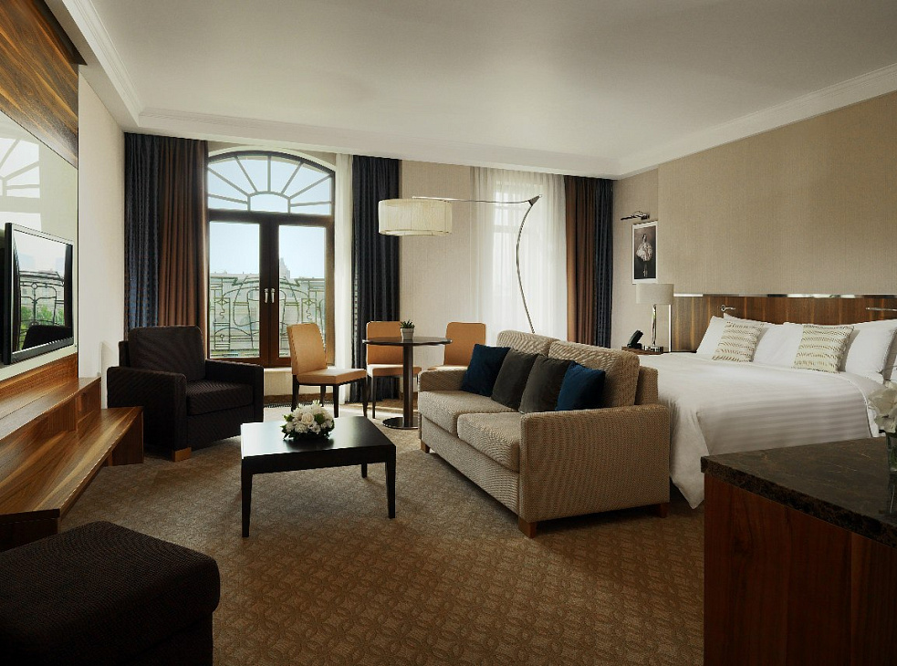 Grand Autograph Hotel