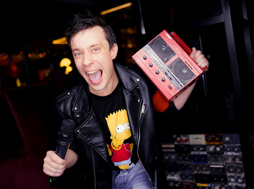 Руки ВВерх! Бар!