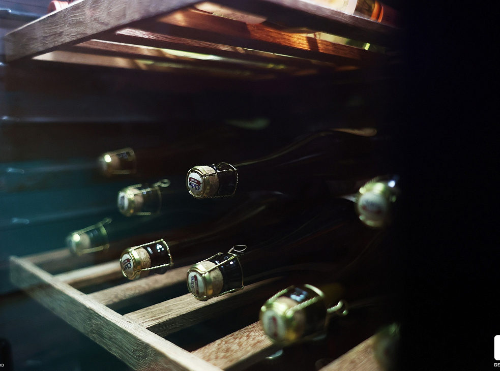 РЕСТОБАР "VODA"