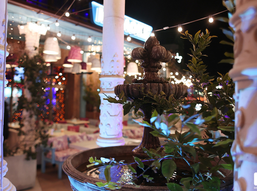 РЕСТОБАР "VODA"