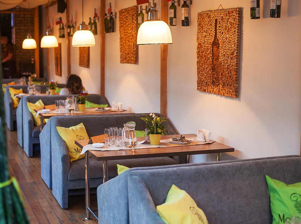 SILK 96 COFFEE & WINE