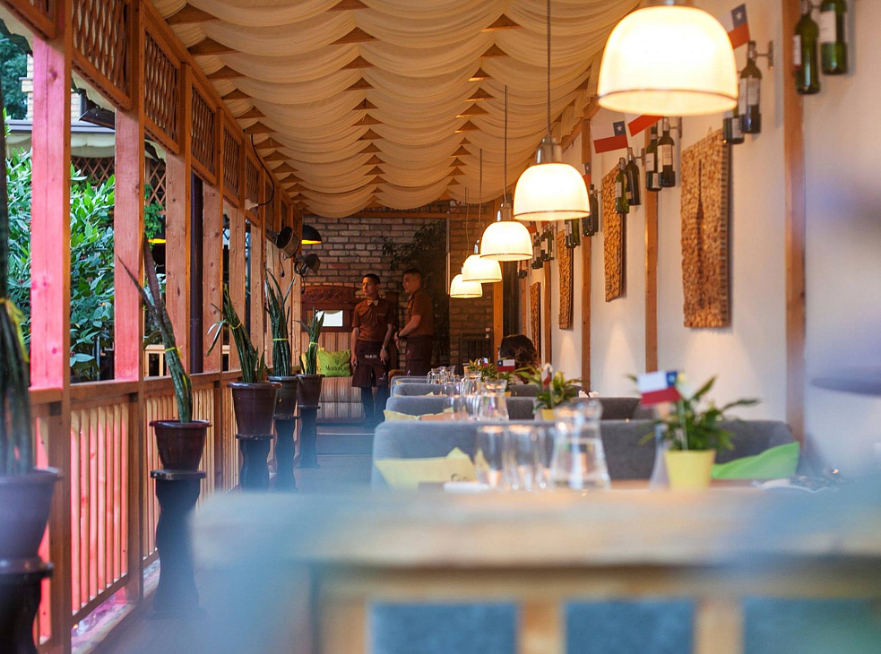 SILK 96 COFFEE & WINE