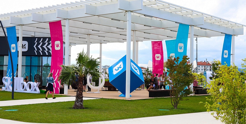 Более 50 блогеров выступят на VK Fest этим летом