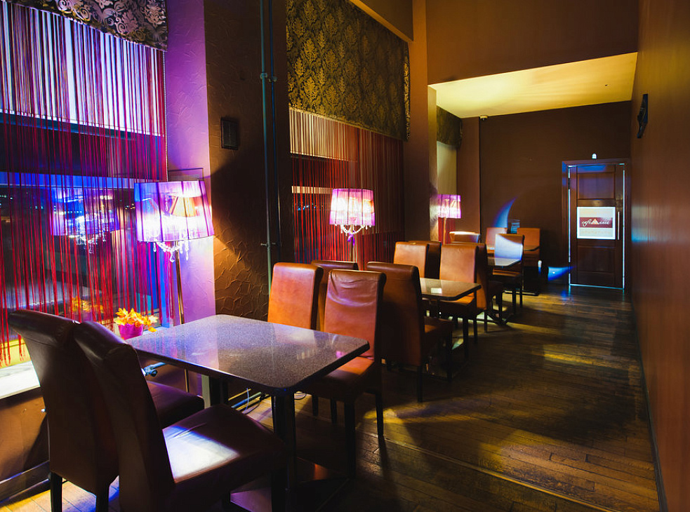 Караоке-клуб «KaraokeMania»