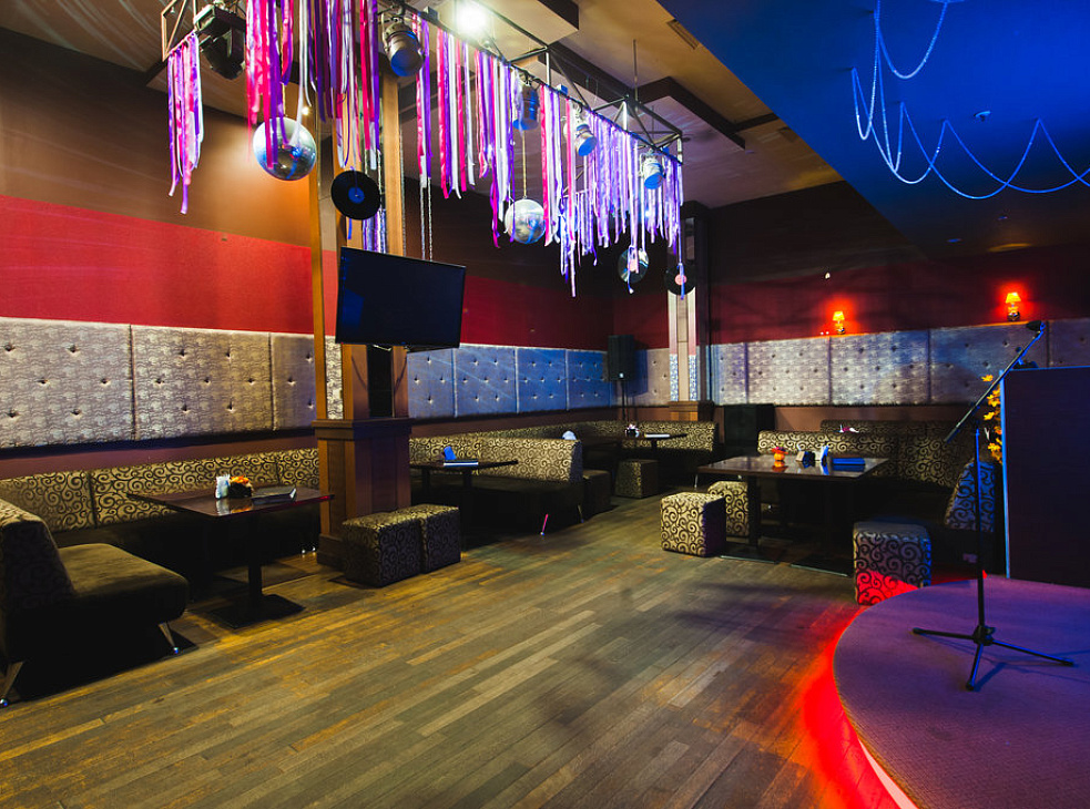 Караоке-клуб «KaraokeMania»