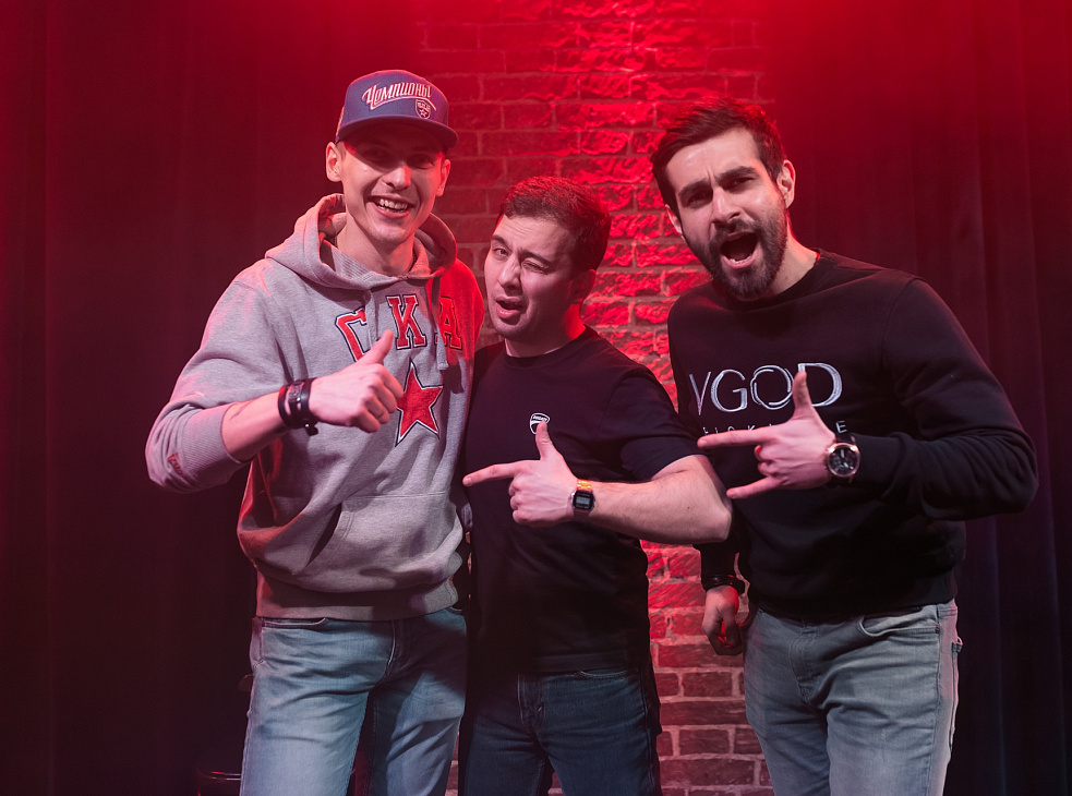 BAR60 Music & Cocktails