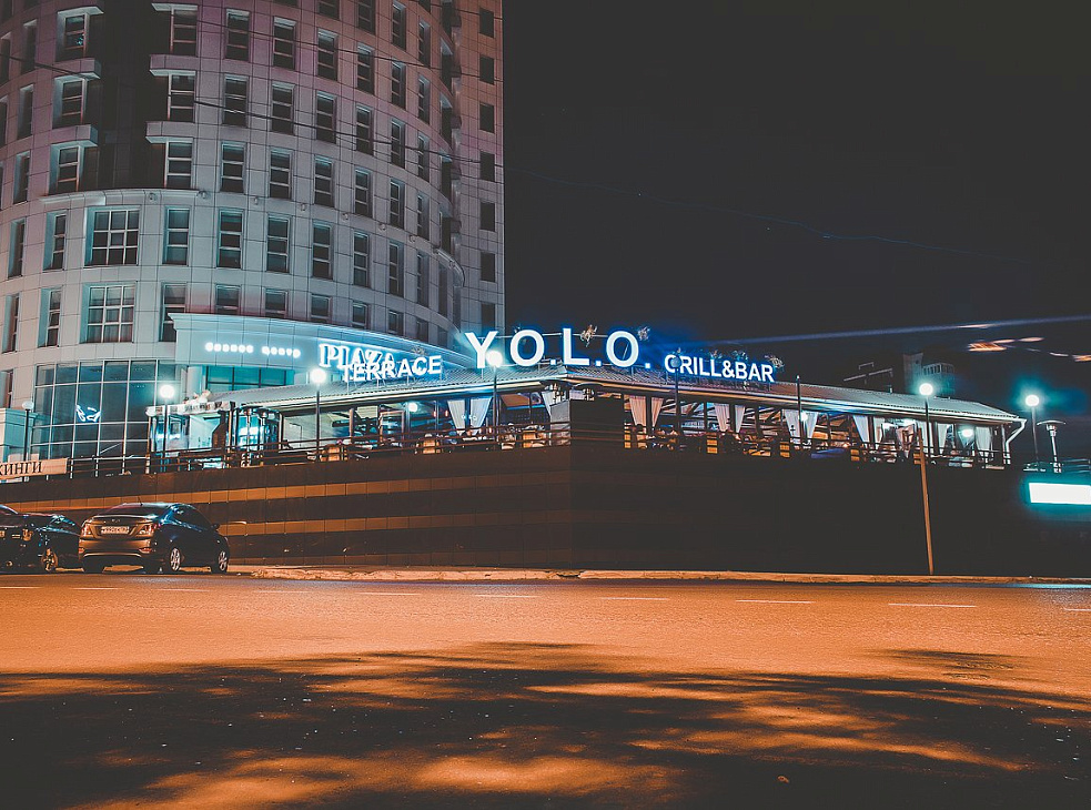TERRACE Y.O.L.O GRILL&BAR
