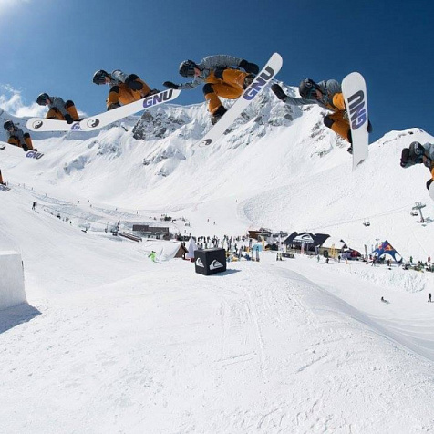 QUIKSILVER NEW STAR CAMP CELEBRAT10N 2019