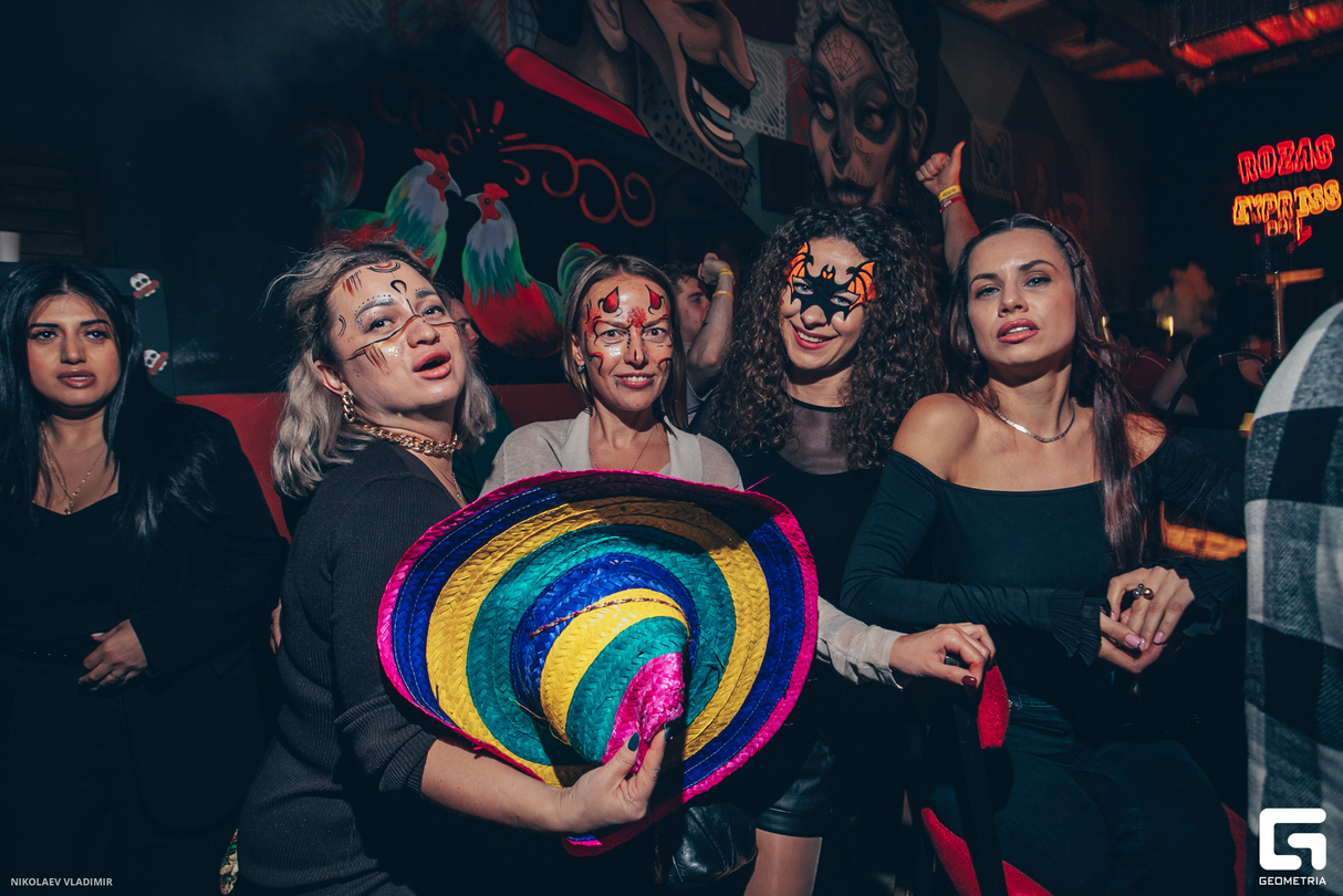 HALLOWEEN, pt. 2 7