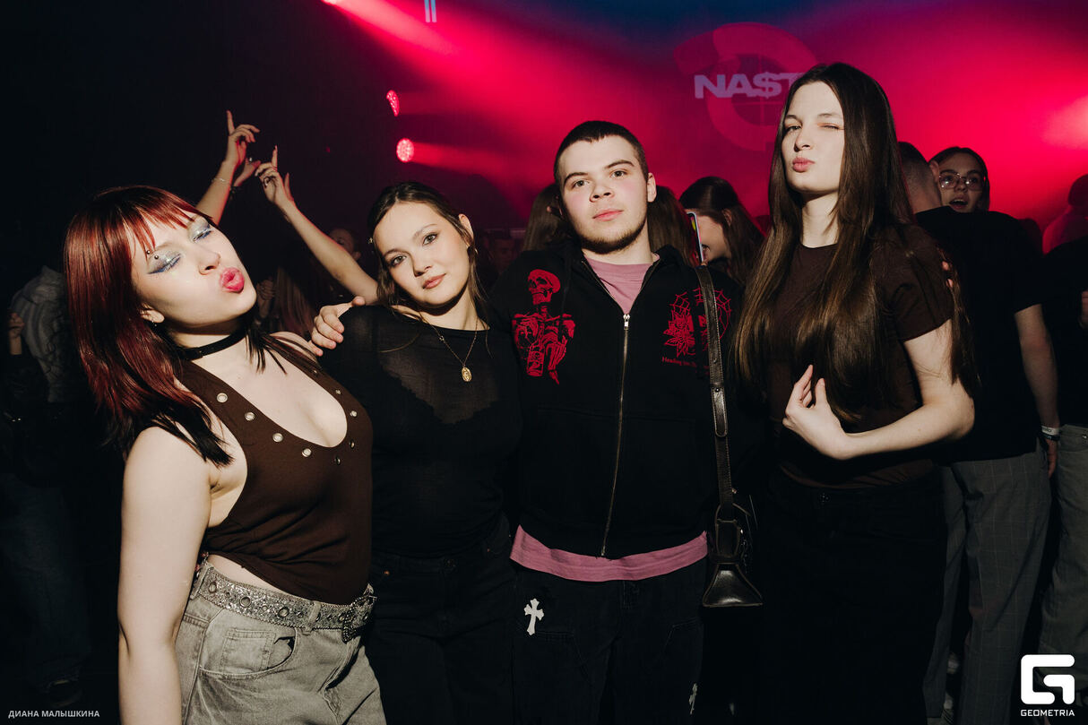ДЕВИЧНИК 9