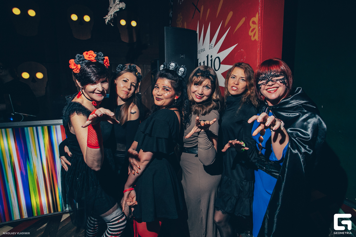 HALLOWEEN, pt. 2 9