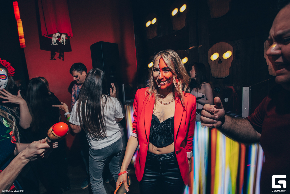HALLOWEEN, pt. 2 14