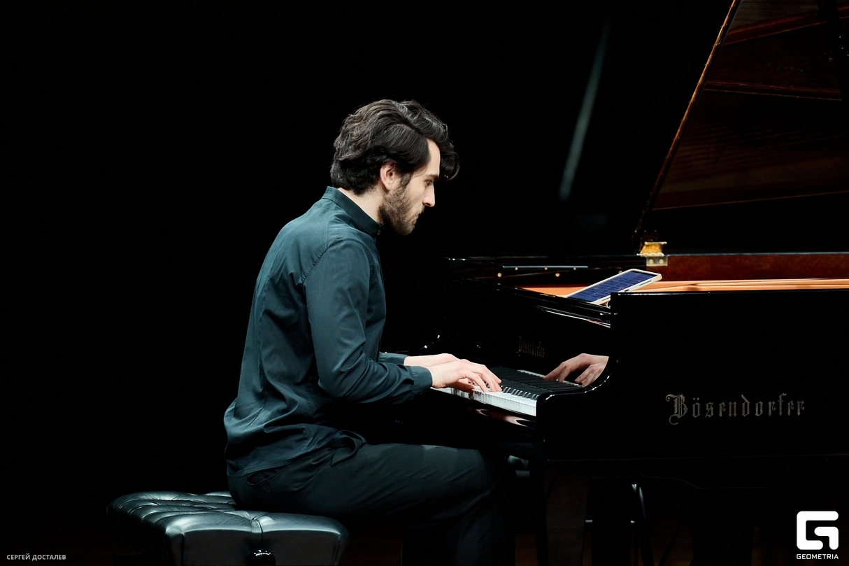 Pianissimo: Абисал Гергиев 29