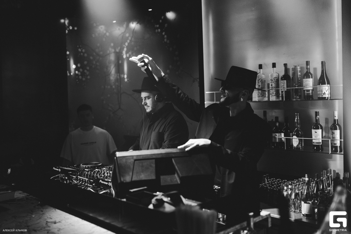 RESIDENTS NIGHT 14