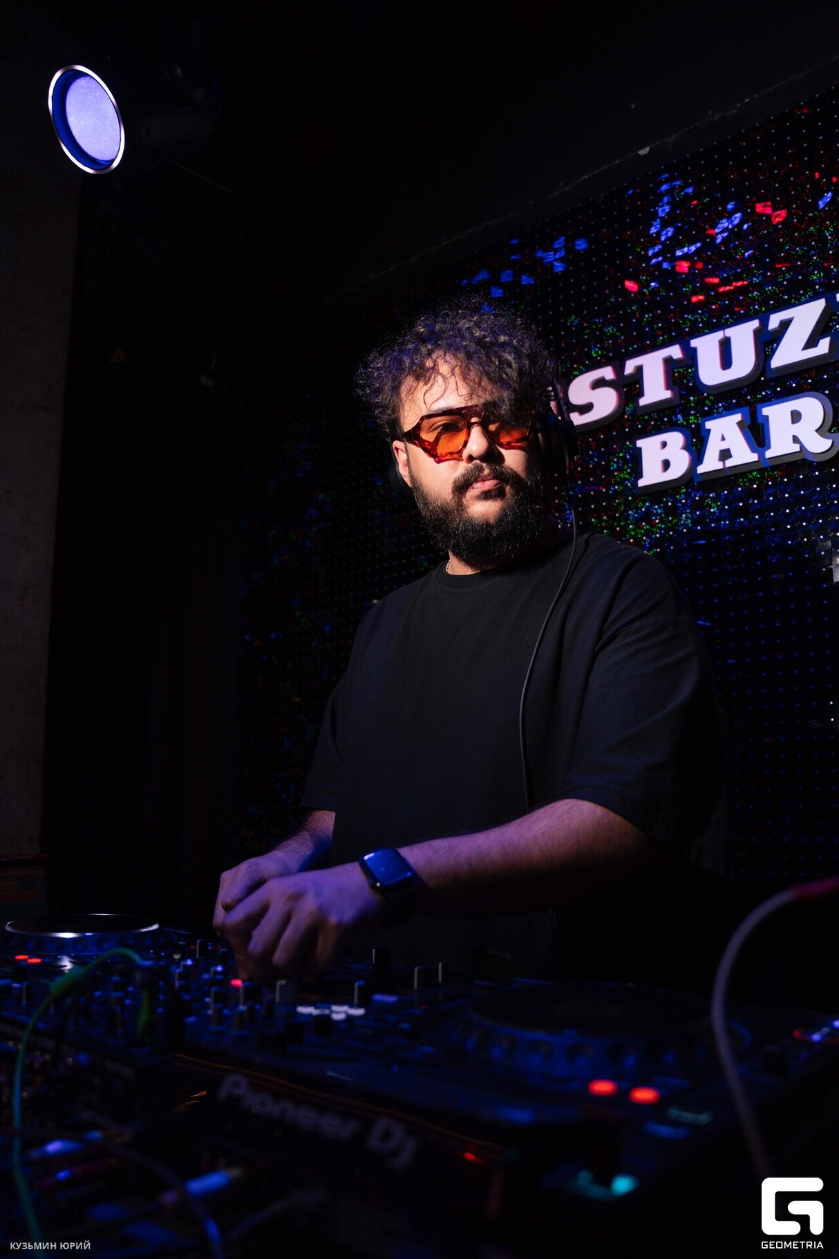 ПЯТНИЦА В BESTUZHEV BAR 27