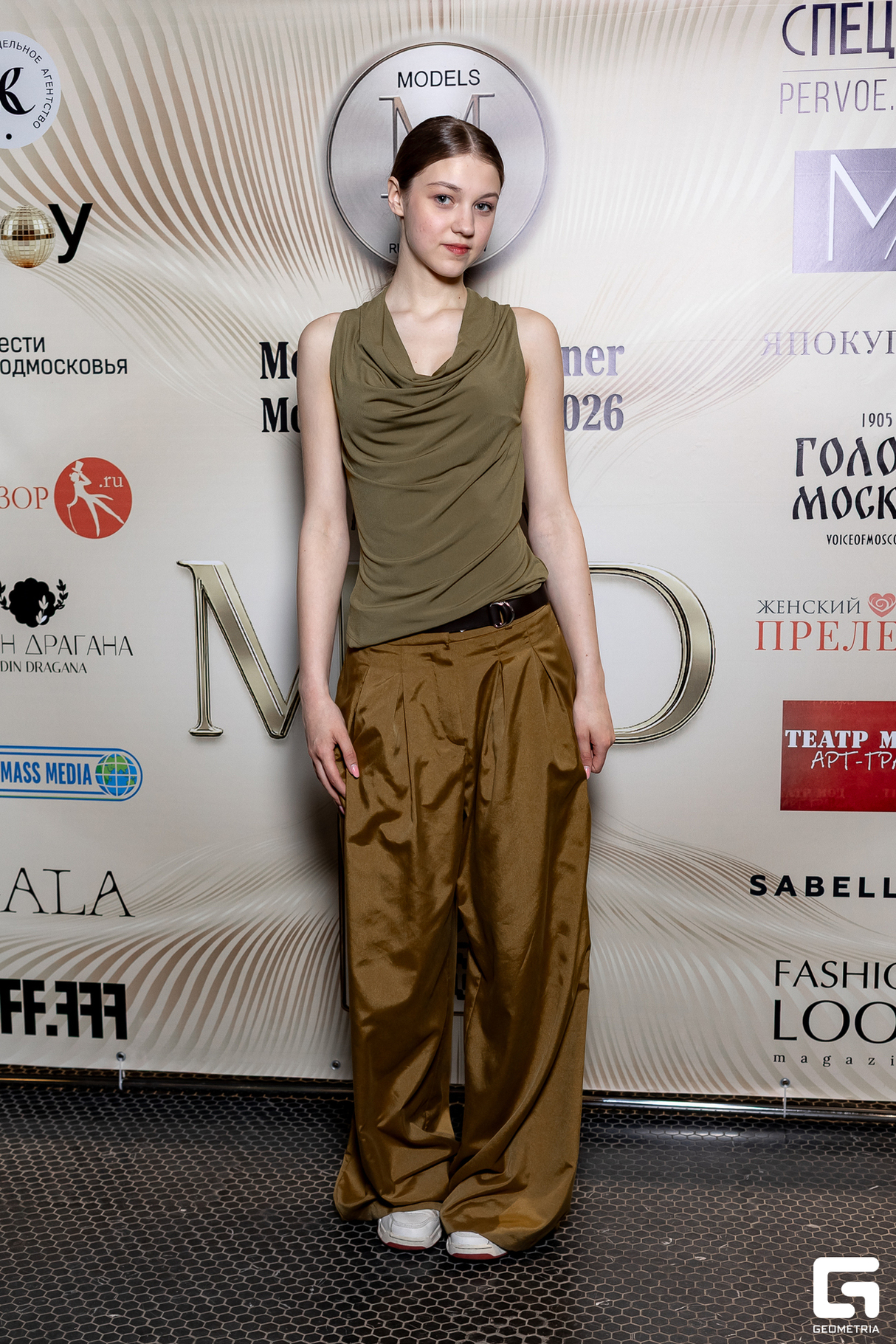 MODEL & DESIGNER 9