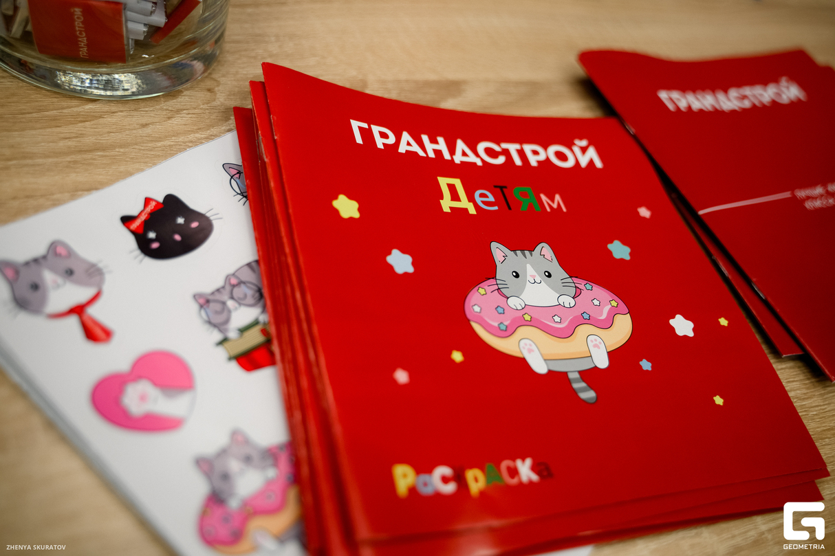 Четвертая выставка недвижимости Иркутска организованной Анной Хаванской «АХ! Маркетинг» и Еленой Форевер АН «Форевер Недвижимость» 15