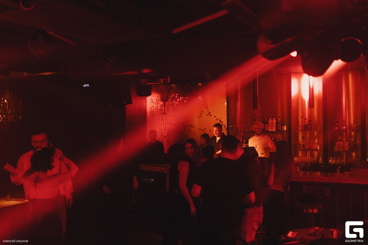 RESIDENTS NIGHT 24