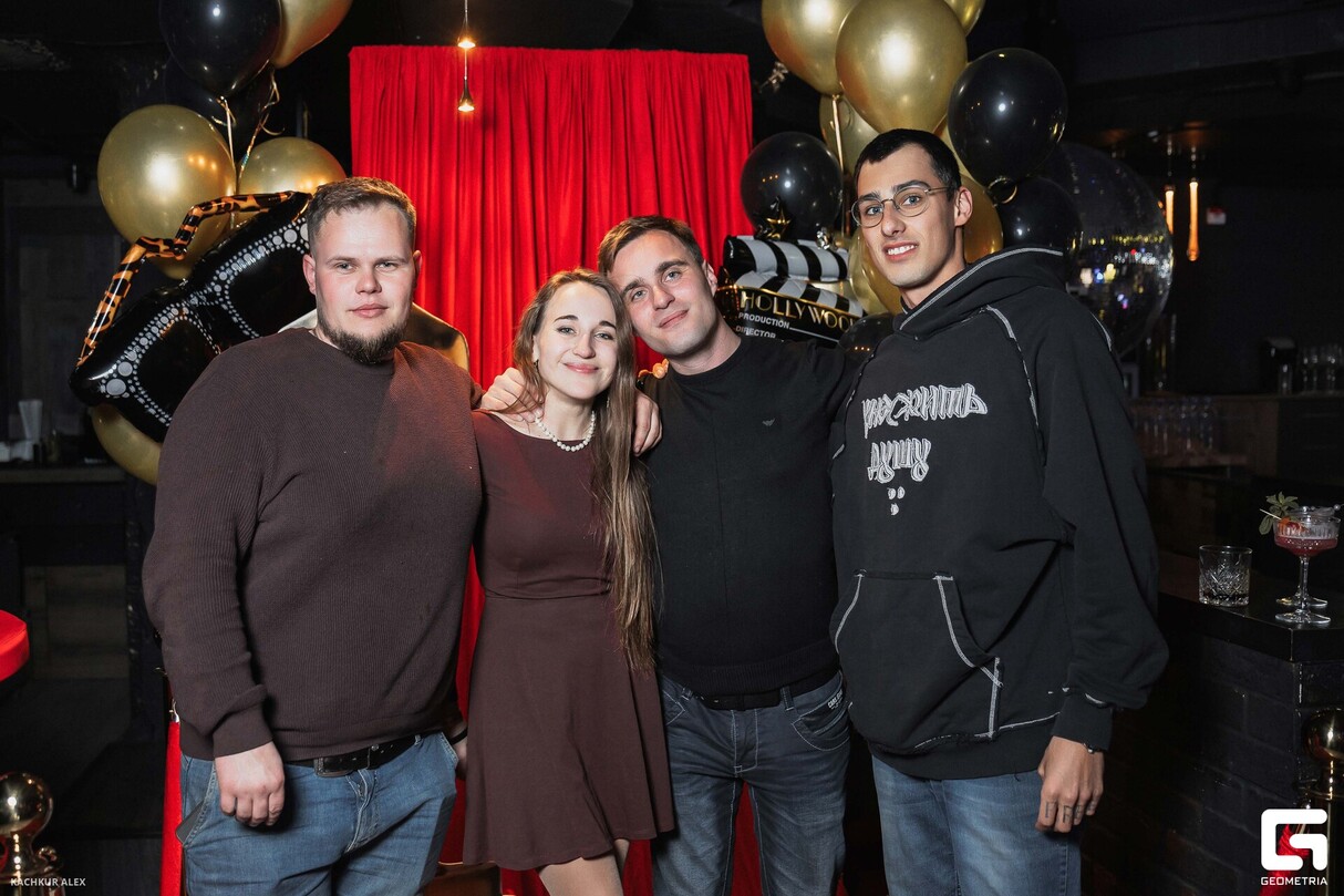 Hollywood Party 22